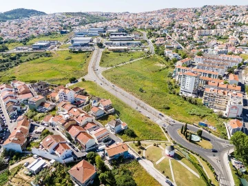 Terreno para Venda em Pontinha e Famões
