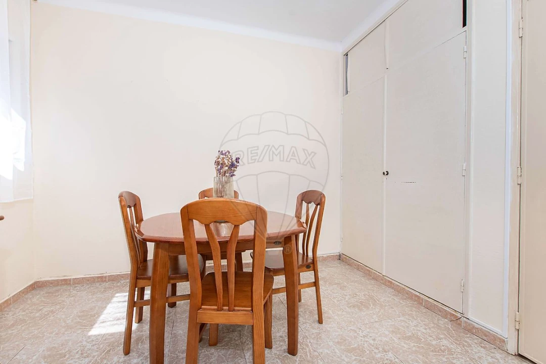 Apartamento T1 para Arrendamento em Vila Franca de Xira Foto 2