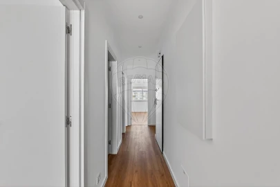 Apartamento T3 para Arrendamento em Benfica