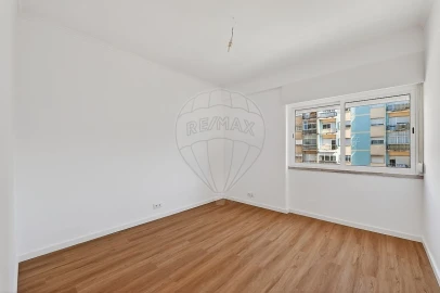 Apartamento T3 para Arrendamento em Benfica