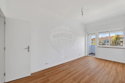 Apartamento T3 para Arrendamento em Benfica