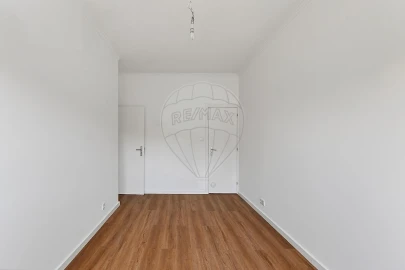 Apartamento T3 para Arrendamento em Benfica