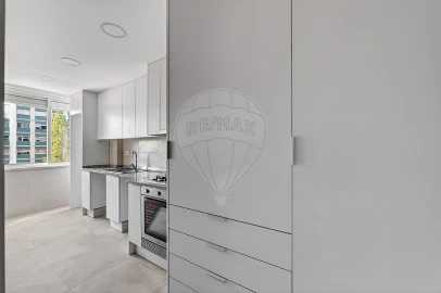 Apartamento T3 para Arrendamento em Benfica