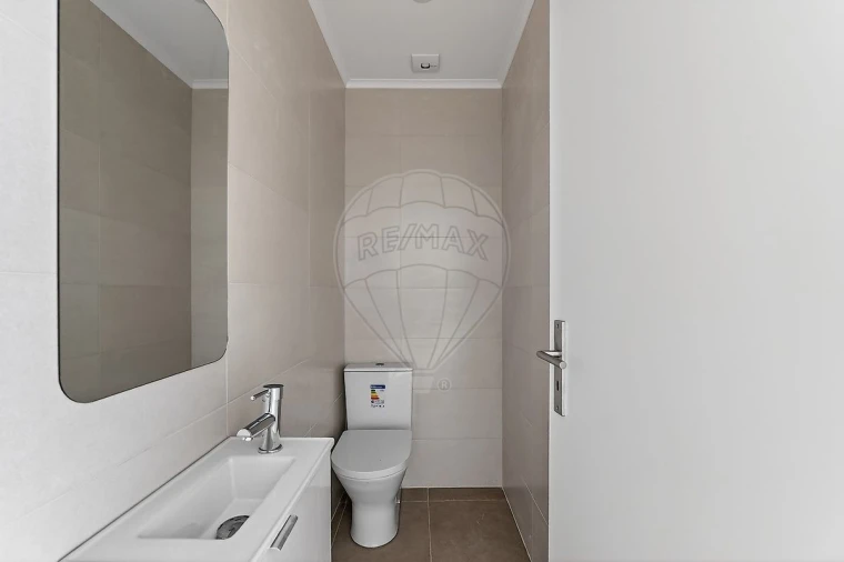 Apartamento T3 para Arrendamento em Benfica Foto 6