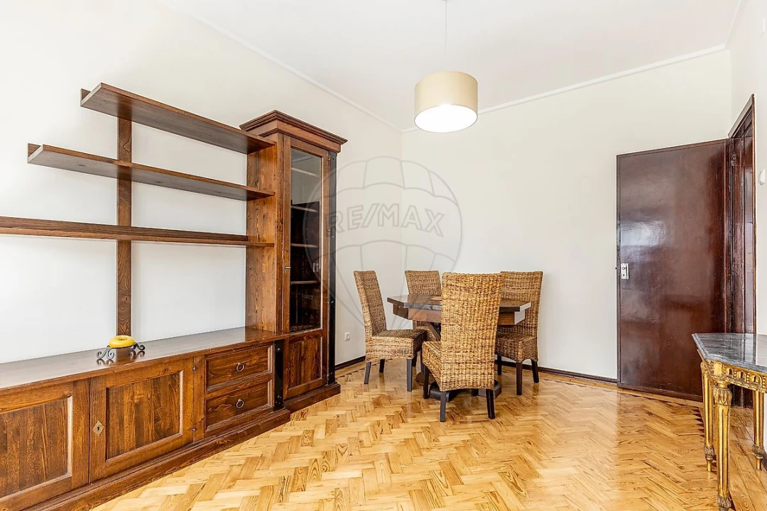 Apartamento T1 para Arrendamento em Benfica Foto 8
