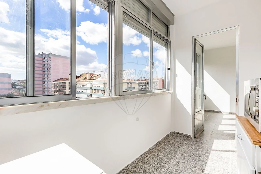Apartamento T1 para Arrendamento em Benfica Foto 21