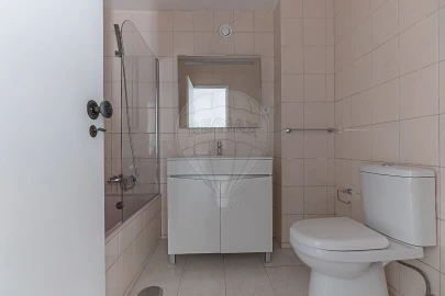 Apartamento T3 para Arrendamento em Mafamude e Vilar do Paraíso