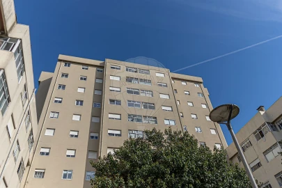 Apartamento T3 para Arrendamento em Mafamude e Vilar do Paraíso