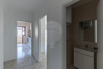 Apartamento T3 para Arrendamento em Mafamude e Vilar do Paraíso