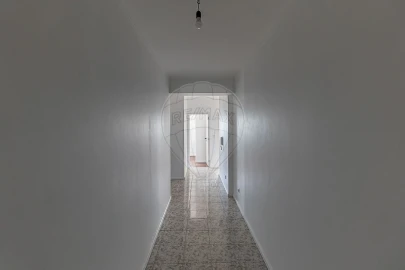 Apartamento T3 para Arrendamento em Mafamude e Vilar do Paraíso