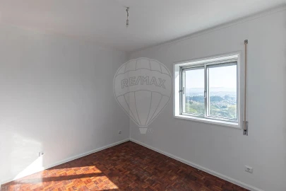 Apartamento T3 para Arrendamento em Mafamude e Vilar do Paraíso