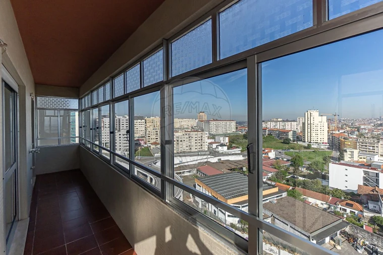 Apartamento T3 para Arrendamento em Mafamude e Vilar do Paraíso Foto 25