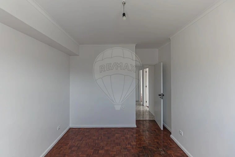 Apartamento T3 para Arrendamento em Mafamude e Vilar do Paraíso Foto 17