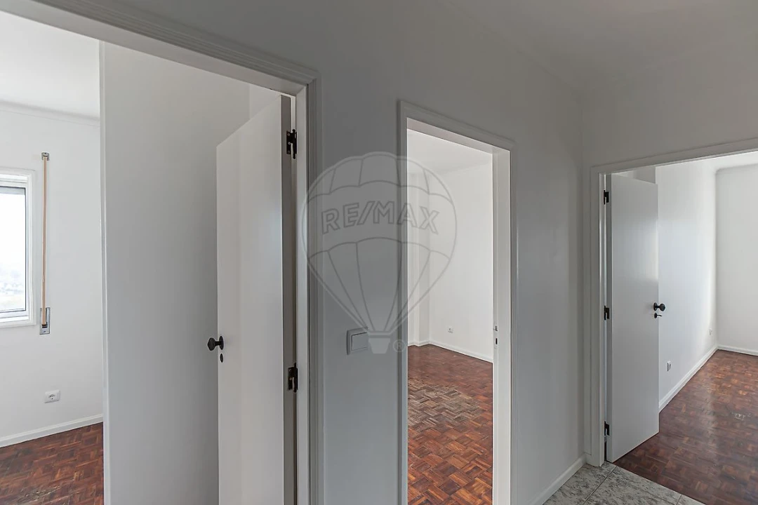 Apartamento T3 para Arrendamento em Mafamude e Vilar do Paraíso Foto 8