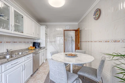 Apartamento T2 para Venda em Pedroso e Seixezelo