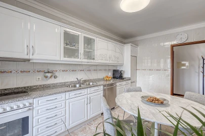Apartamento T2 para Venda em Pedroso e Seixezelo