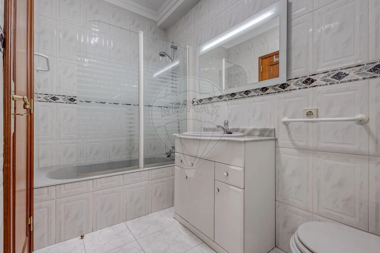 Apartamento T2 para Venda em Pedroso e Seixezelo Foto 11