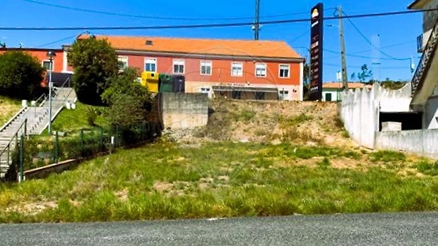 Terreno para Venda em Campelos e Outeiro da Cabeça