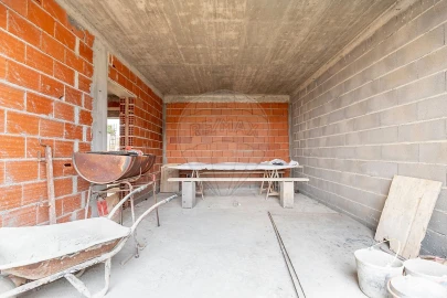 Moradia T4 para Venda em Santa Barbara