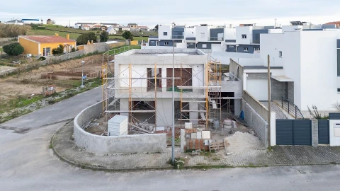 Moradia T4 para Venda em Santa Barbara