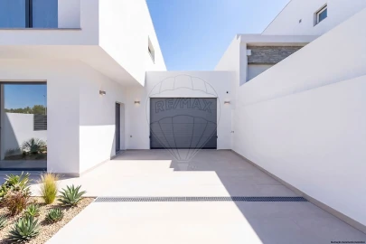 Moradia T4 para Venda em Santa Barbara