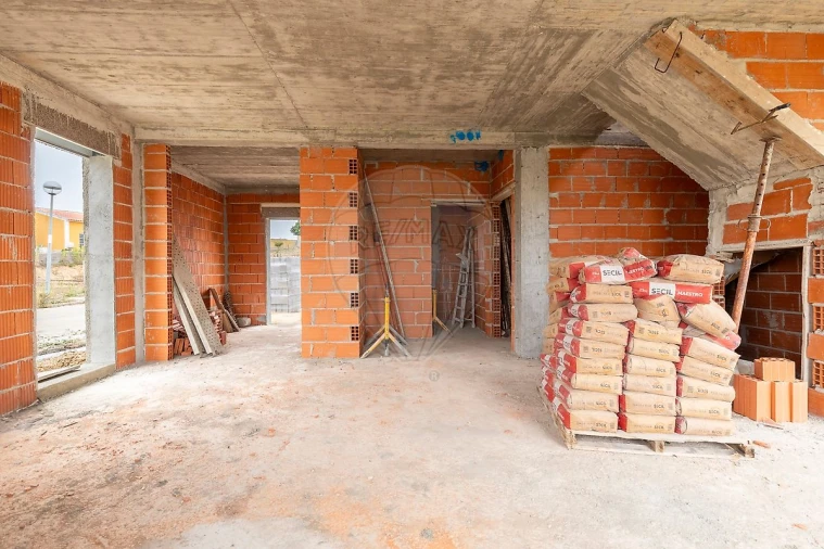 Moradia T4 para Venda em Santa Barbara Foto 12