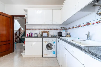 Moradia T4 para Venda em A dos Cunhados e Maceira