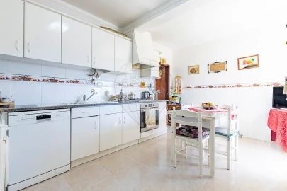 Moradia T4 para Venda em A dos Cunhados e Maceira