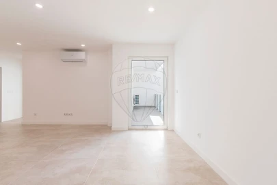 Apartamento T2 para Venda em Santa Maria, São Pedro e Matacães