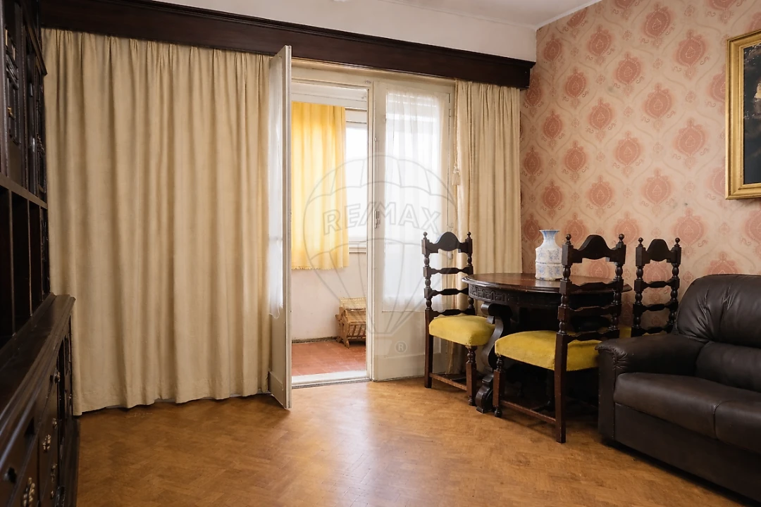 Apartamento T3 para Venda em Beato Foto 2