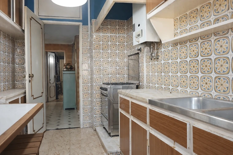 Apartamento T3 para Venda em Beato Foto 9