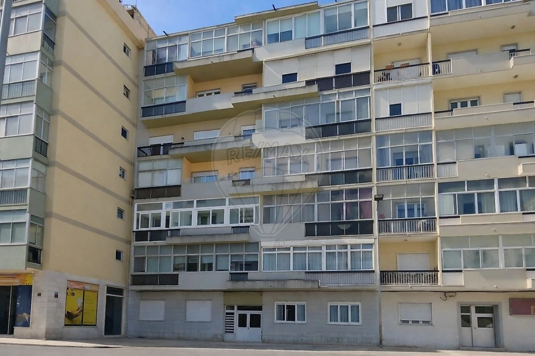Apartamento T3 para Venda em Beato Foto 1