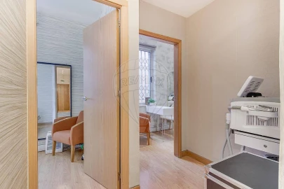 Escritório para Arrendamento em Santo António