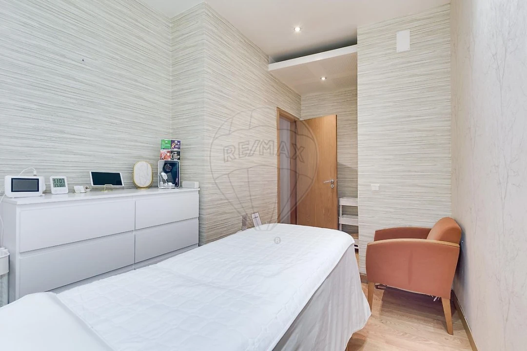 Escritório para Arrendamento em Santo António Foto 6