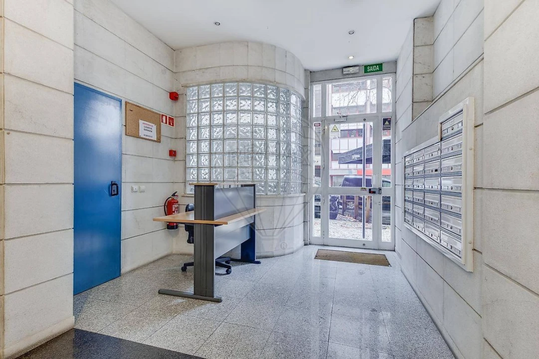 Escritório para Arrendamento em Santo António Foto 10