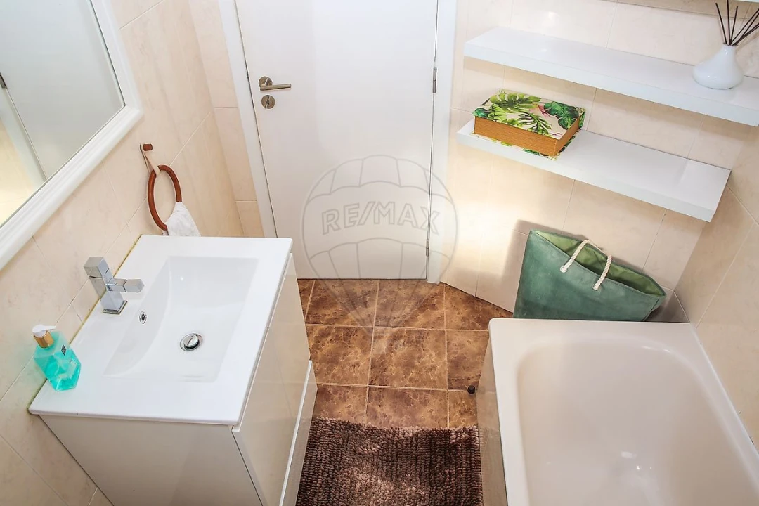 Apartamento T1 para Venda em Arruda dos Vinhos Foto 6