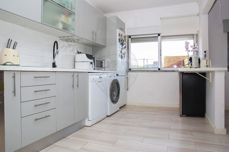 Apartamento T1 para Venda em Arruda dos Vinhos Foto 12