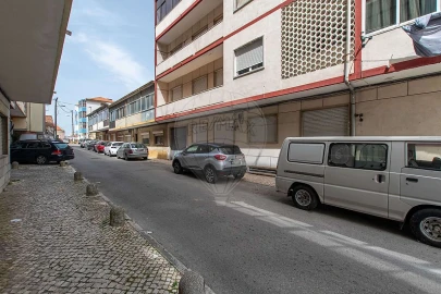 Apartamento T2 para Venda em Laranjeiro e Feijó