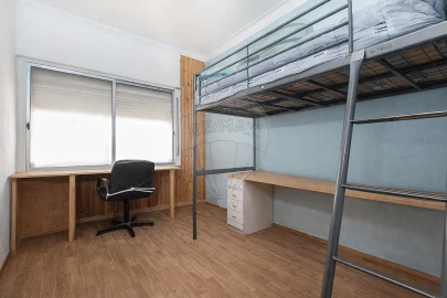 Apartamento T2 para Venda em Laranjeiro e Feijó