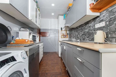 Apartamento T2 para Venda em Laranjeiro e Feijó