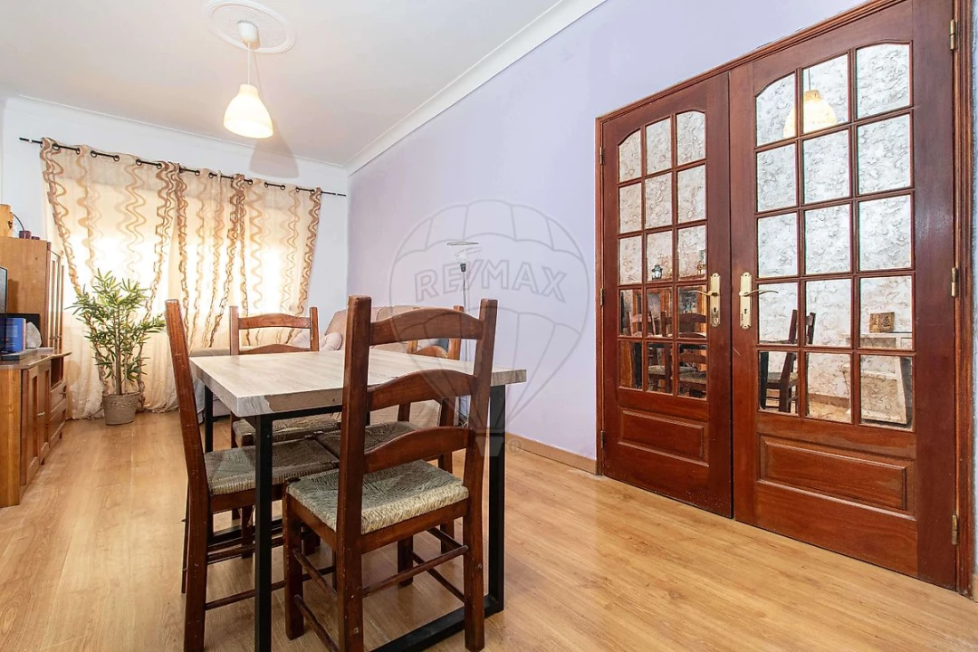 Apartamento T2 para Venda em Laranjeiro e Feijó Foto 17