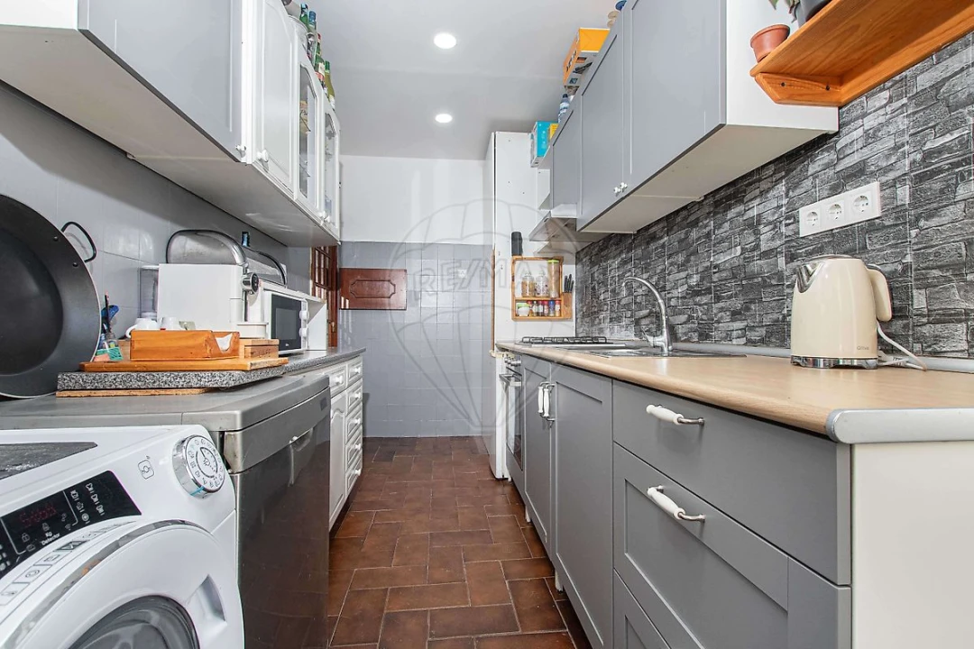Apartamento T2 para Venda em Laranjeiro e Feijó Foto 9
