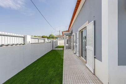 Moradia T3 para Venda em Ereira e Lapa