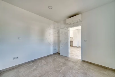 Moradia T2 para Venda em Azambujeira e Malaqueijo