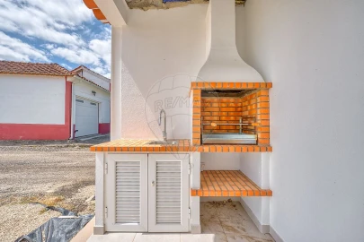 Moradia T2 para Venda em Azambujeira e Malaqueijo