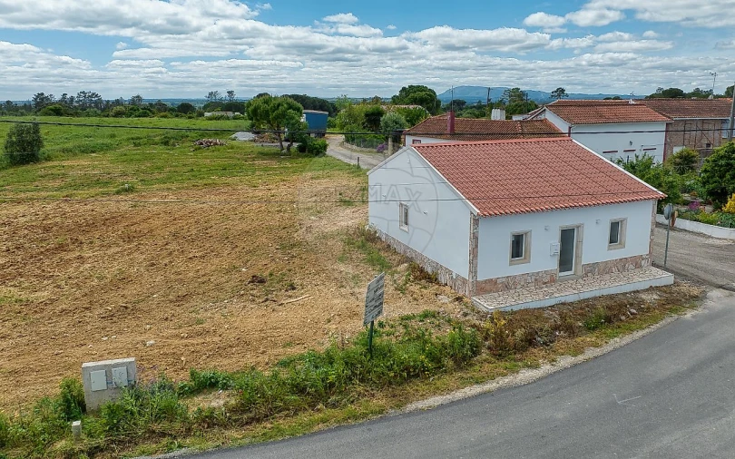 Moradia T2 para Venda em Azambujeira e Malaqueijo Foto 10