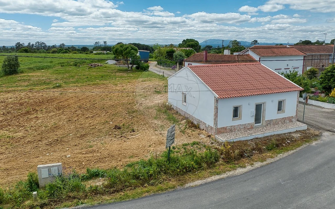 Moradia T2 para Venda em Azambujeira e Malaqueijo Foto 10