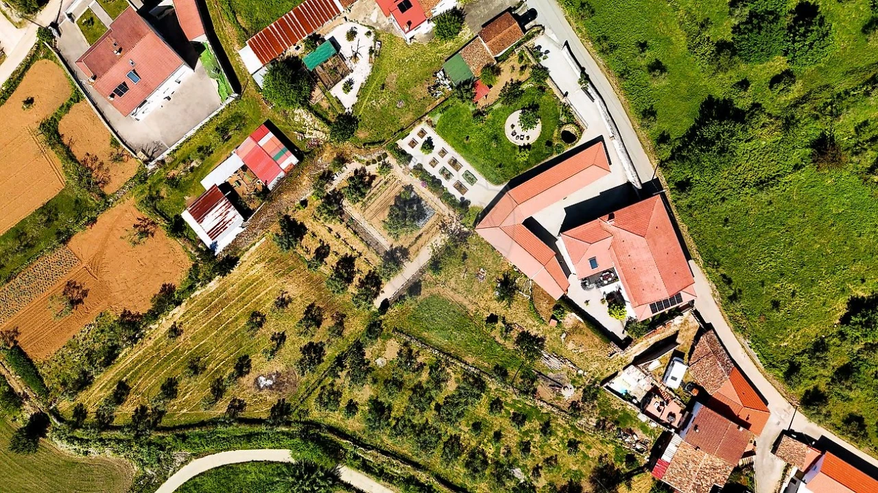 Moradia T3 para Venda em Vila Nova do Ceira Foto 4