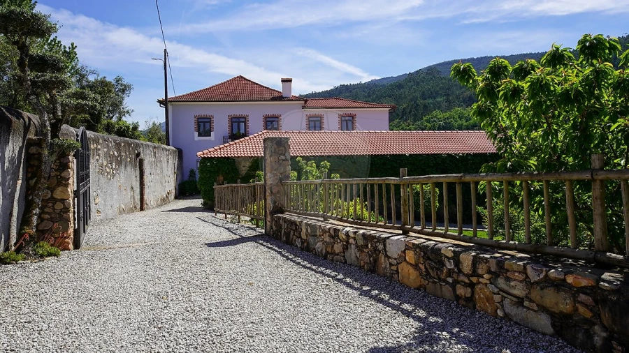 Moradia T3 para Venda em Vila Nova do Ceira Foto 8