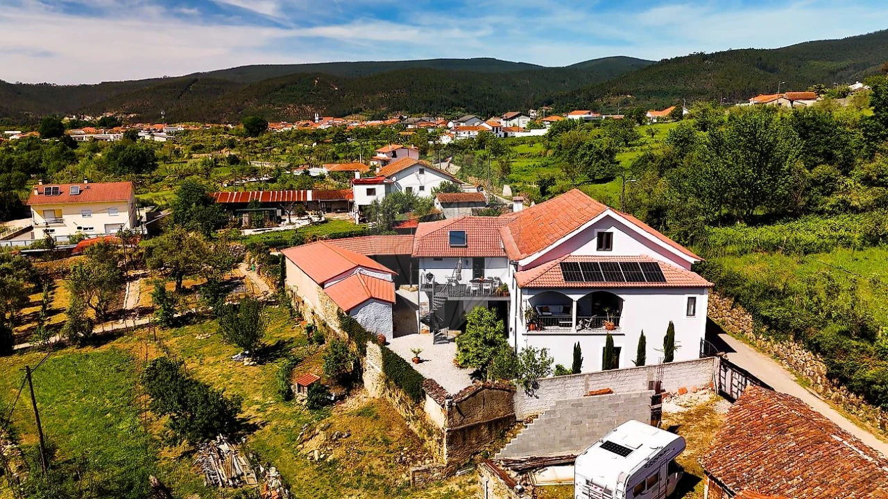 Moradia T3 para Venda em Vila Nova do Ceira Foto 2